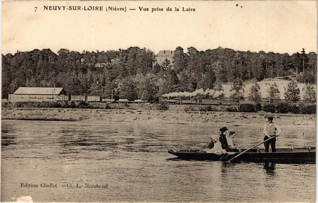 CPA NEUVY-sur-LOIRE - view taken from the Loire (293130)