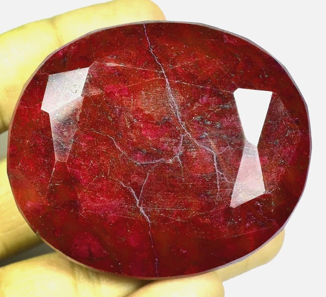 Naturel Rouge Sang Rubis 56.80 CT Ovale Certifié sans Défaut