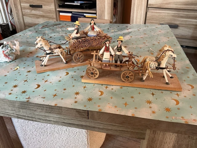 Boîte En étain Vintage Bickmorine – Poudre Jaune – Graphismes Cheval – Décor Rétro