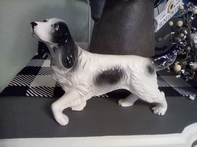 Vintage Lg Springer Spaniel Porcelain Figurine/Statue