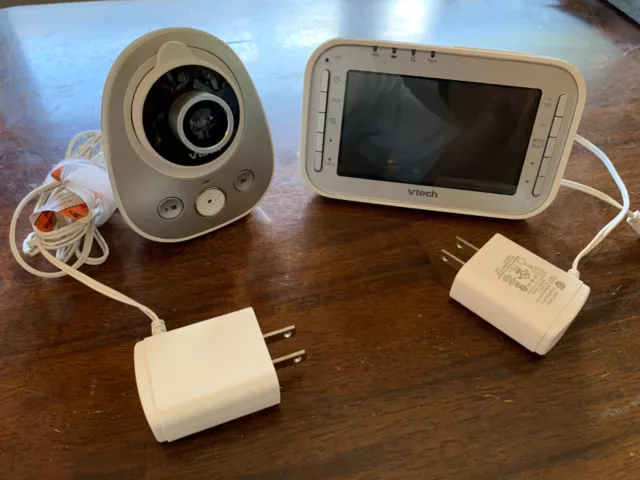 VTech VM342 Expandable Video Baby Monitor with Auto Night Vision w/one camera