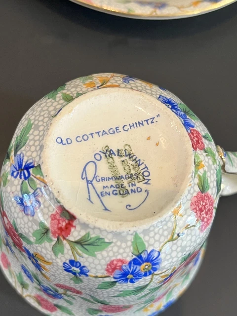 Vintage Royal Winton Old Cottage Chintz 4 Cups & 5 Saucers Grimwades England 3