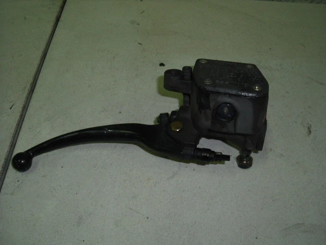 Pompe Frein Avant APRILIA Atlantic 500 (2005) AP8133582 Avec Levier