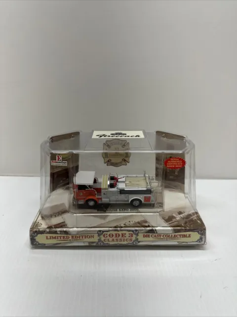 Code 3 Collectibles 2000 Firehouse Expo Exclusive Crown Firecoach Fire Engine #3