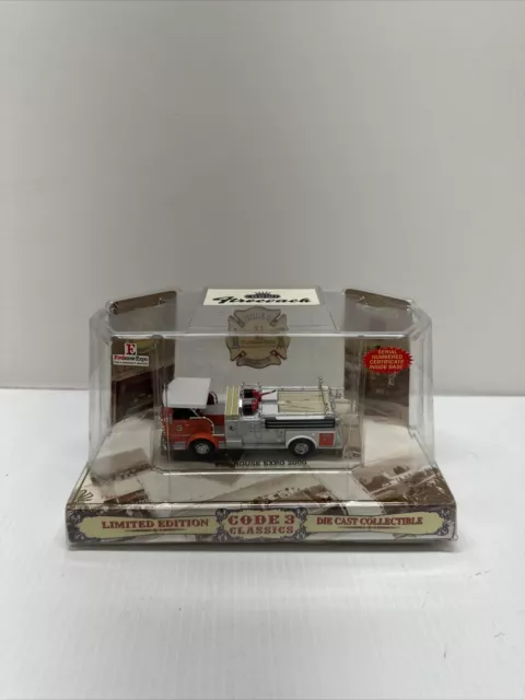 Code 3 Collectibles 2000 Firehouse Expo Exclusive Crown Firecoach Fire Engine #3