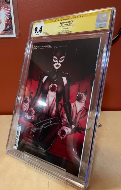 Catwoman #26 CGC 9.4 variant cover WHITE PAGES, Signed by Jenny Frison