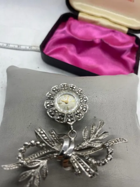 LADIES VINTAGE ANTIQUE regency 17 jewels 925 silver marcasite brooch ...