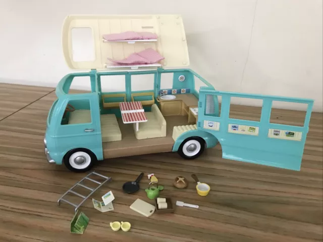 sylvanian families countryside camper van with accessories