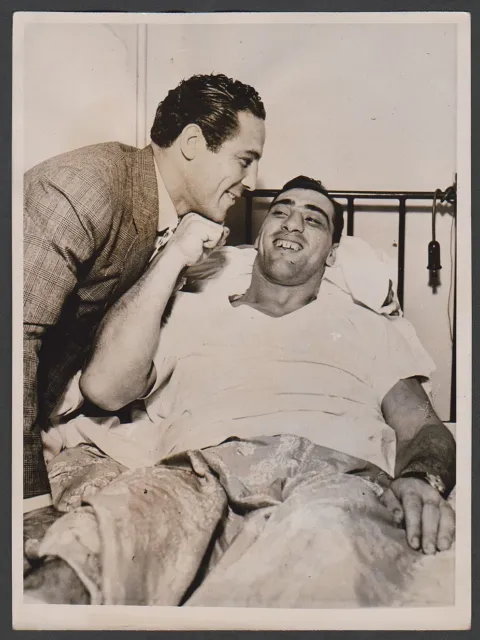 Vintage MAX BAER Visits PRIMO CARNERA in Hospital "Press Photo" 1934