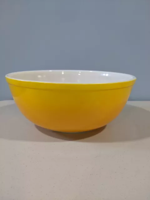 Pyrex" Pineapple Party"Mixing Bowl 404 Chip Dip Bowl Ombre Yellow Orange Pyrex" Pineapple Party"Mixing Bowl 404 Chip Dip Bowl Ombre Yellow Orange