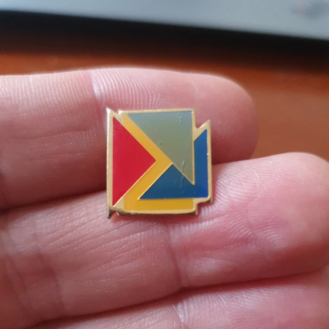 Rareware Pin PIN'S RARE, COLLECTION, Vintage Collector EUR 29,99 - PicClick FR
