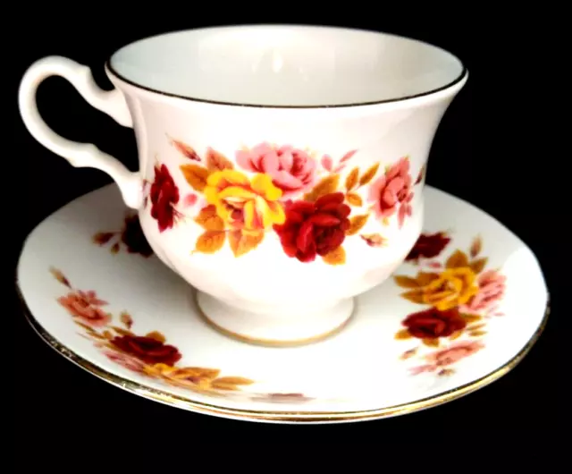 Vintage Queen Anne Bone China Tea cup & Saucer Set England 8683 Floral Gold Trim