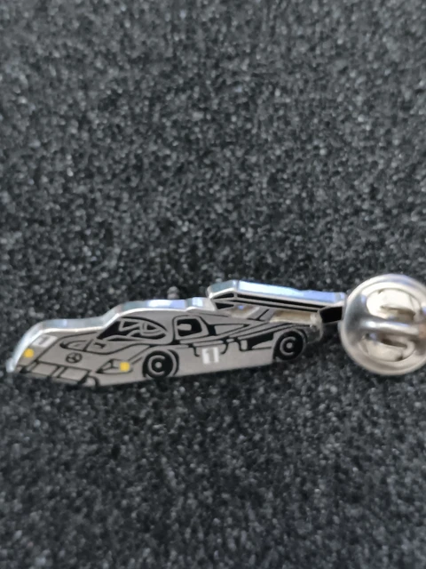 Pin's Voiture Arthus Bertrand