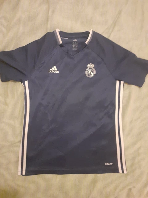 Real MADRID T SHIRT Age 11-12 Years