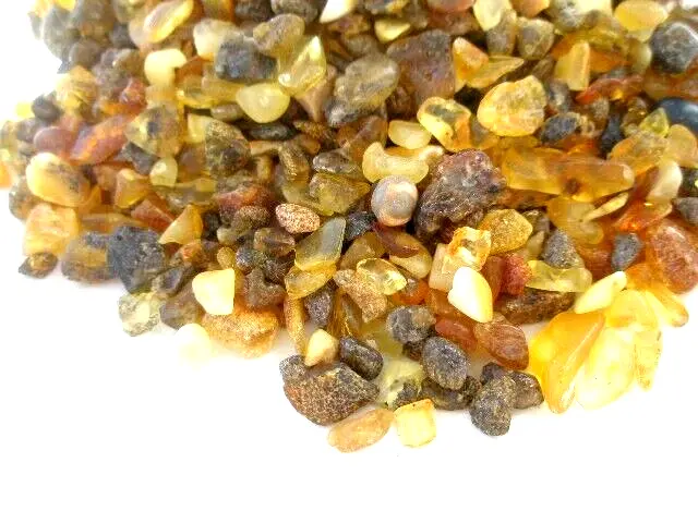 REAL BALTIC  AMBER SMALL PIECES LOOSE 3 - 8 mm 50 gramm