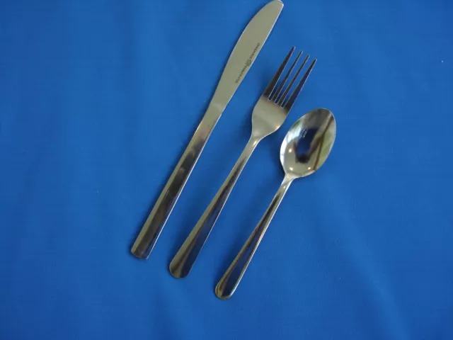 816 Pieces (204) 4 Piece Place Settings  18/0 Stainless Free Shipping Us Only