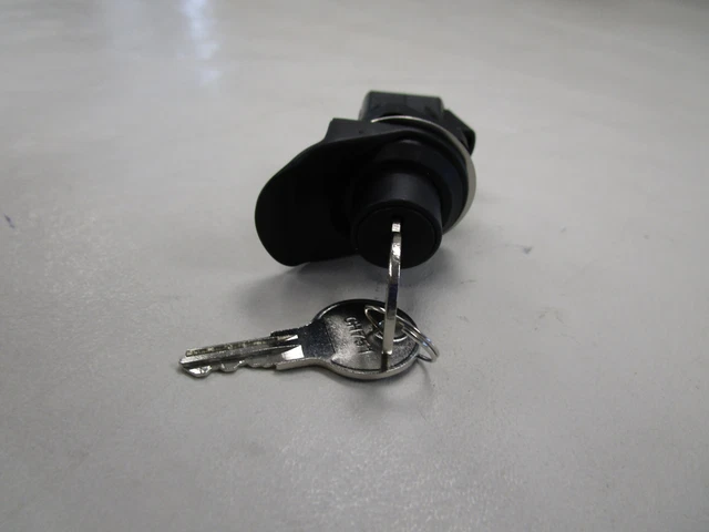 Southco Push To Close Locking Latch W/ (2) Ch751 Keys Black Marine Boat