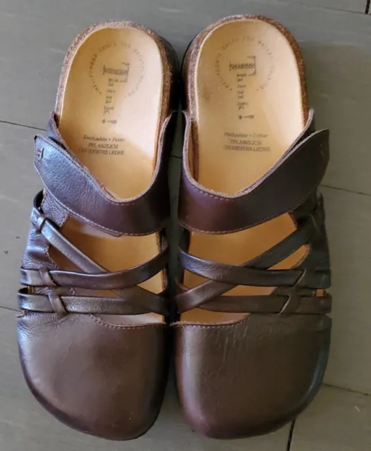 THINK! Womens Brown Leather Sandals Size 40. U..S 9
