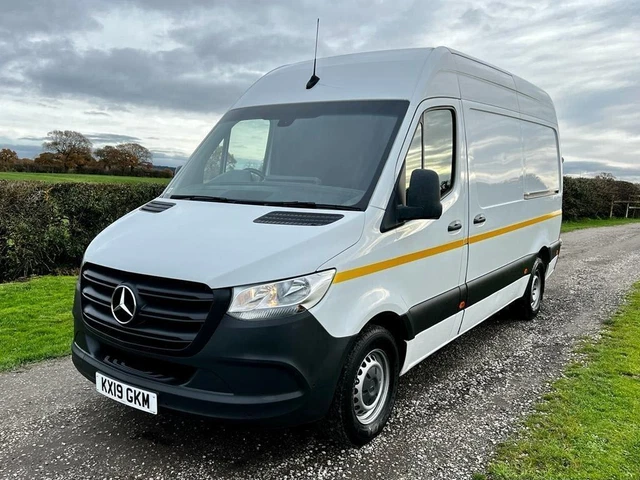 MERCEDES-BENZ SPRINTER 2.1 316 CDI Utility spec White Manual Diesel ...