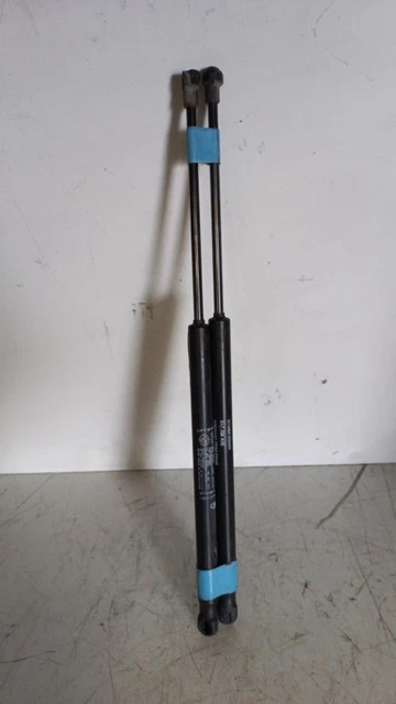 2 verins hayon coffre droite + gauche ? Alfa Romeo 147 (00-10