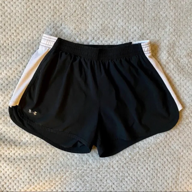 Under Armour women’s workout / running shorts Size S