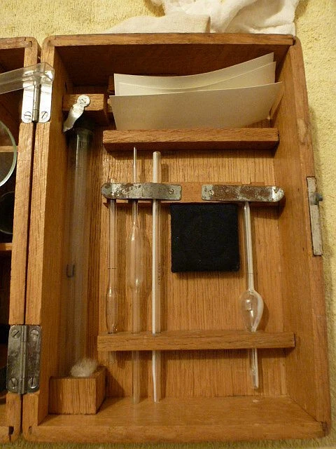 Altes Medizin Messgerät KOLORIMETER Harnzucker, Blutzucker Haemoglobin 4