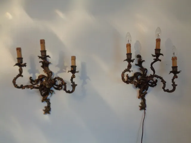 ancienne paire d'applique en bronze à 3 lumières style louis XV rocaille
