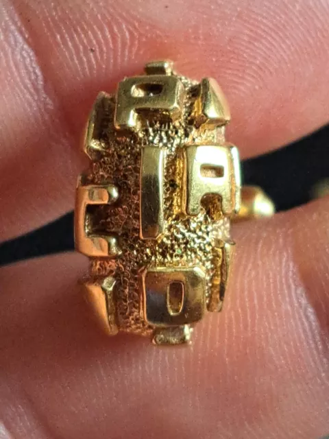 Anciens  Boutons De Manchette Createur A Identifier