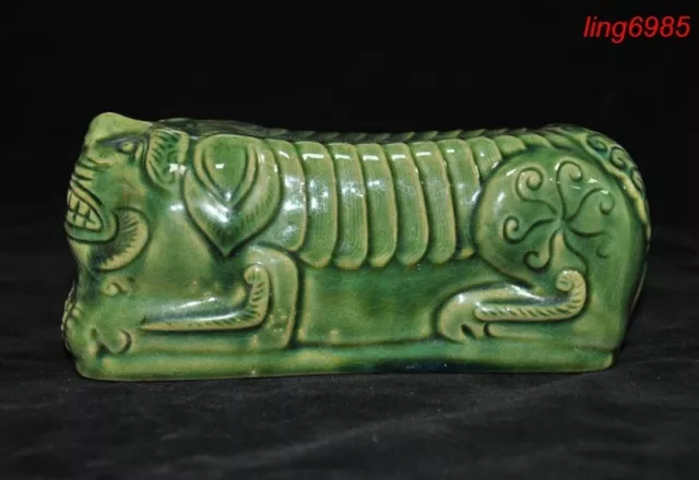 ancient China old kiln porcelain foo dog lion beast statue pillow Vein Occipital