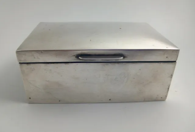 Sterling Silver Fully Hallmarked Cigarette Box - London - 1933