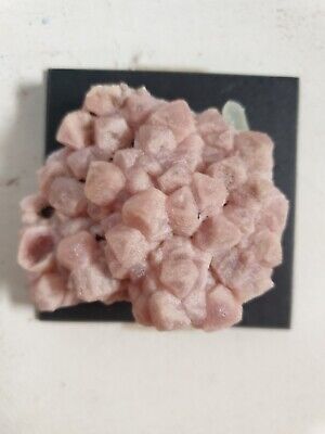 Mineral Cobalto Calcita De Marruecos en caja expositora