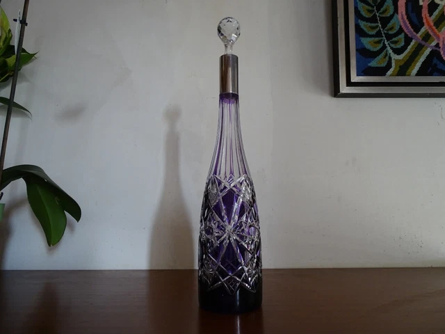 Baccarat - Modèle Lagny violet - Carafe / bouteille cristal taillé - Signée