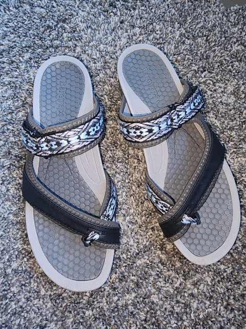 Baretraps freesia 2025 sandals