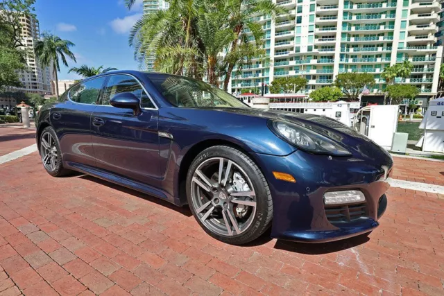 2012 Porsche Panamera 4dr Hatchback S