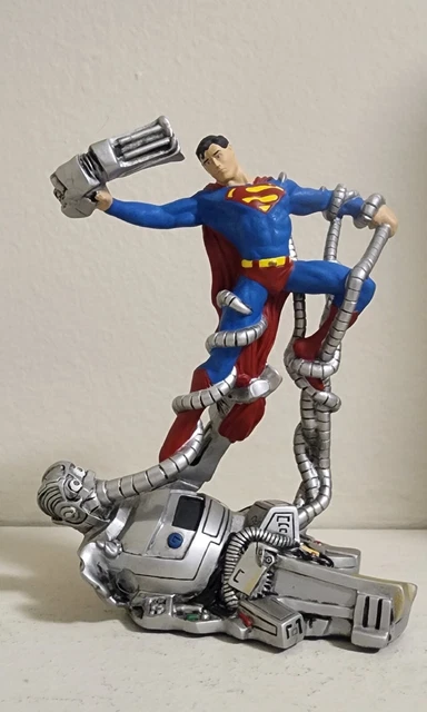 Superman Man Vs Machine Limited Edition Mini Statue  2001 #1257/2500