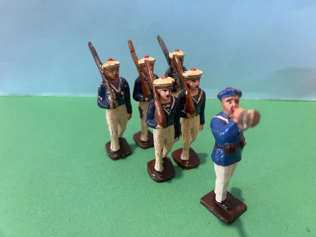 LOT D'ANCIENNES FIGURINES, Empire au défilé, Quiralu EUR 34,99 LOT D'ANCIENNES FIGURINES, Empire au défilé, Quiralu EUR 34,99