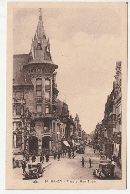 NANCY - Meurthe & Moselle - CPA 54 - la Banque Renauld place St Jean - voitures