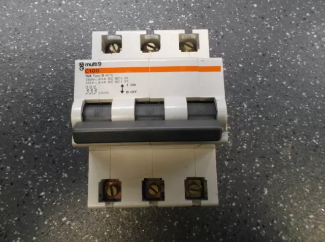 Merlin Gerin Multi 9 C100 15A TRIPLE POLE CIRCUIT BREAKER 21080 TYPE D