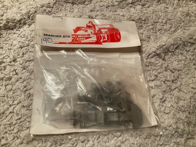 Carrera 40411 – Brabham F1 BT44 Blanche N°25 – 1/32 – Sans Boîte