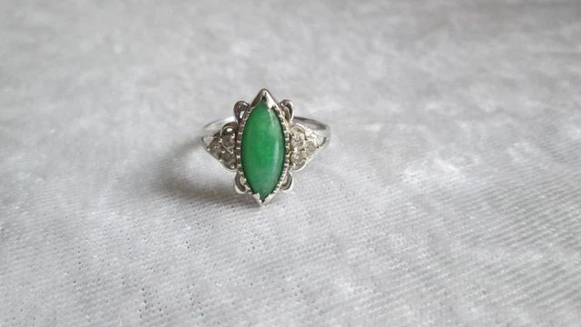 Bague Alliance En Or Blanc 18 Carats - Avec Pierre Verte Et Brillants - Taille 56 - Occasion