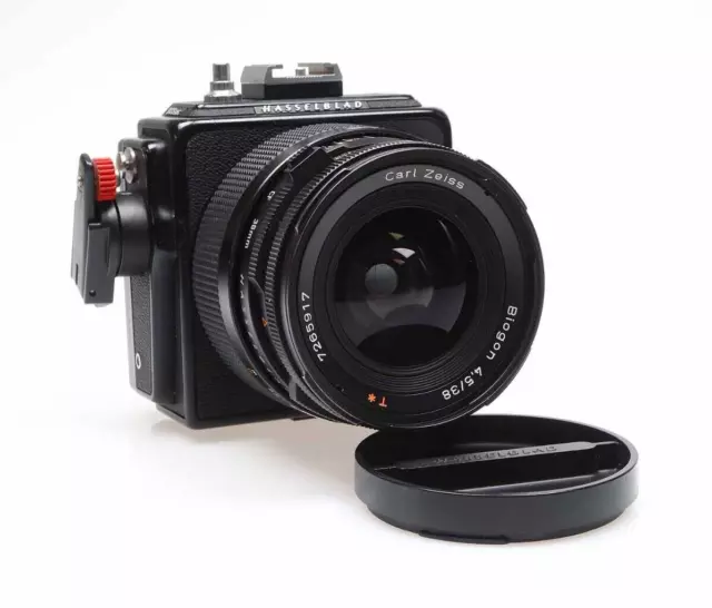 Hasselblad 903 SWC Kamera camera Zeiss Biogon 38mm f4.5 Objektiv Lens 95189