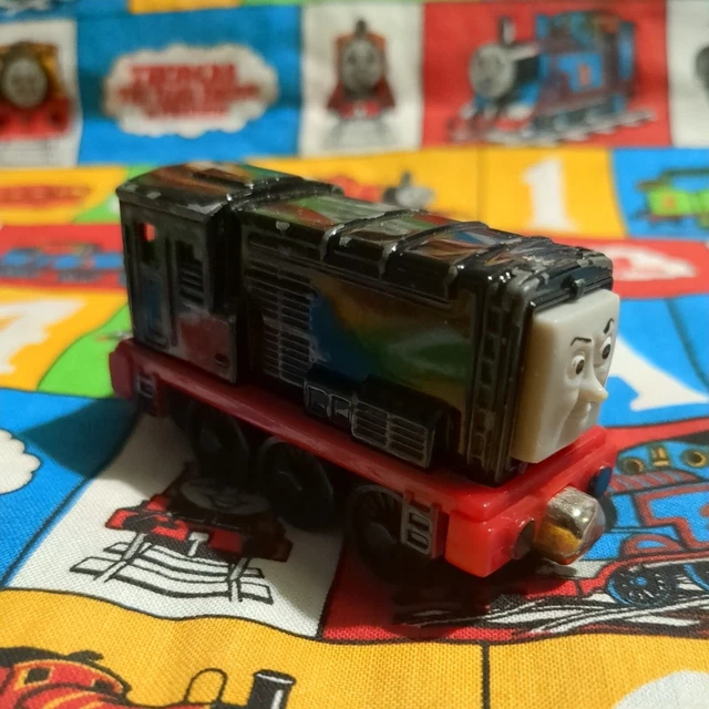 thomas-the-tank-engine-take-n-play-diesel-die-cast-train-model-2005-6
