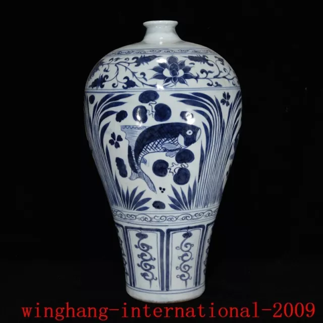 China Ancient Blue&white porcelain fish flowers grain seaweed bottle vase statue