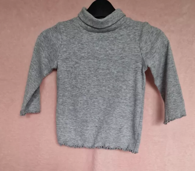 Pacchetto vestiti per bambine Next. Età 6-9 m. Usato. Condizioni perfette. 🙂 3