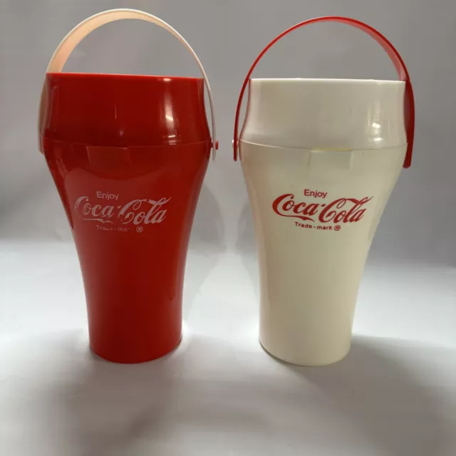 2 Coca- Cola Godfathers Pizza Promotional Pitcher Original, Coca-Cola, Pos 64￼oz