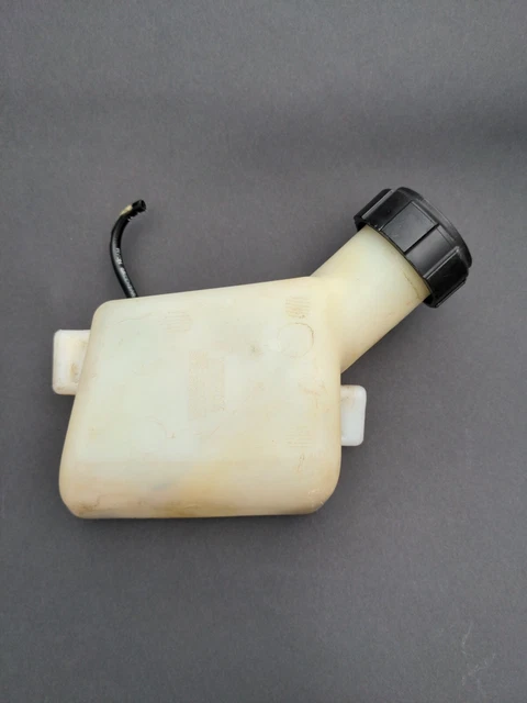 TROY-BILT Gas Tank for  TB685, TB635, TB6044 4-Cycle Trimmers. 731-08905A