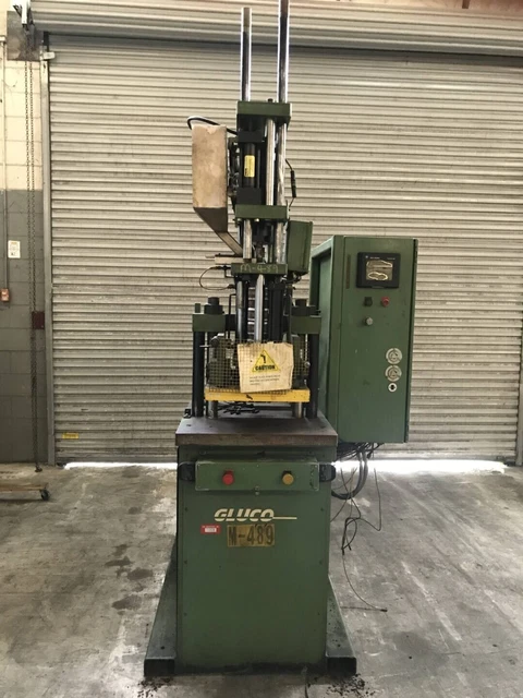 Gluco VS15TP Injection Mold Machine CCR16310
