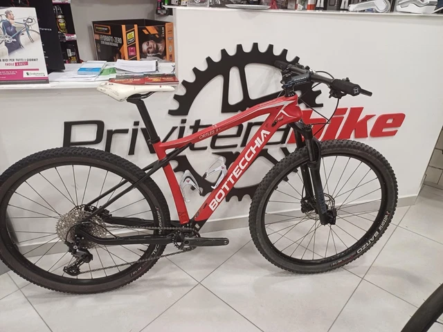 Vélo De Route Wilier Triestina GTR Team - Cadre Carbone, Freins Sur Jante Campagnolo, Couleur Gris-orange, Neuf