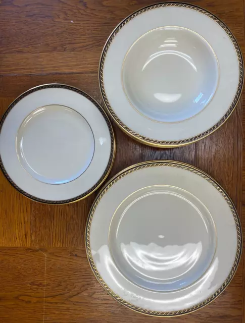OS6218 Set of 33 Lenox Presidential 'Tyler' 'Liberty' 'Special' Pattern China