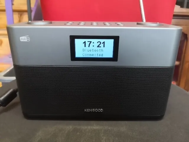 Poste Radio Kenwood Bluetooth.. Radio Fm Bon État...